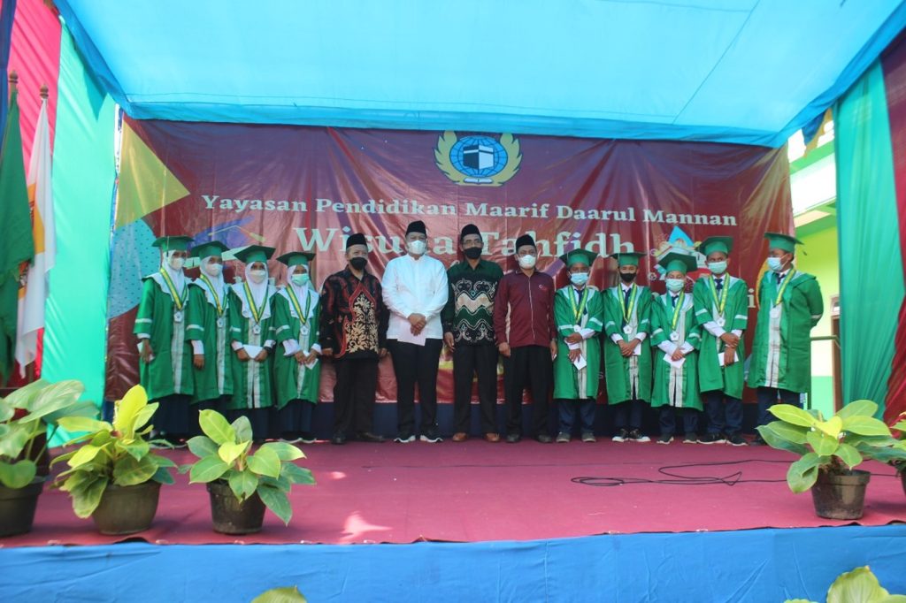 Wisuda Tahfidz dihadiri Wakil Bupati Malang H. Didik Subroto, SH.